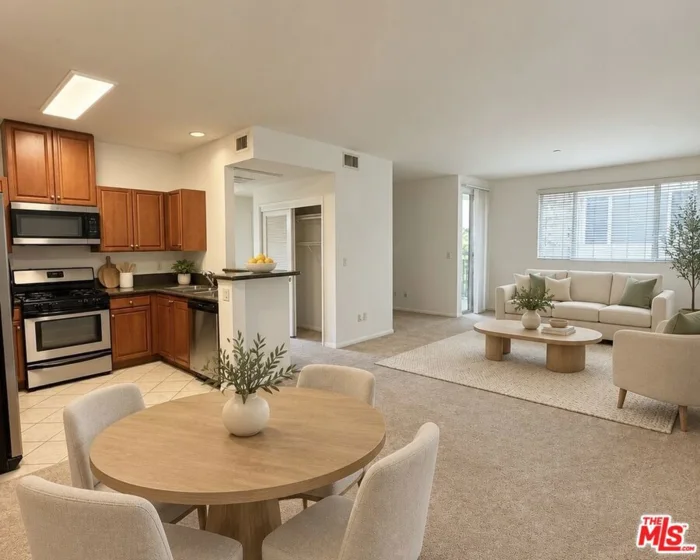 13941 Sherman Way #208 photo 7
