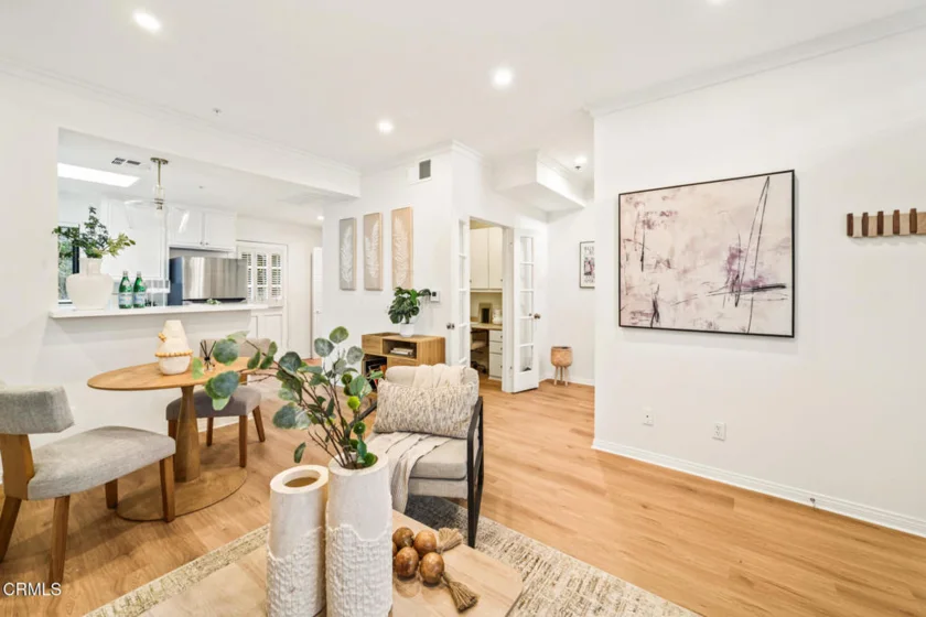 111 S Oak Knoll Avenue #107 photo 10