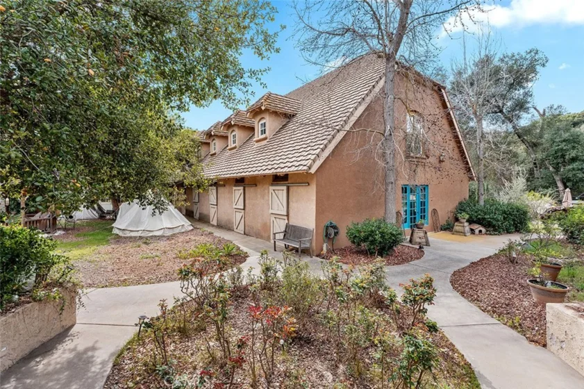 39455 Avenida La Cresta photo 46