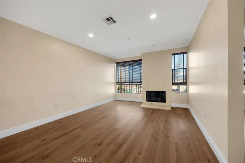 6938 Laurel Canyon #303 photo 5