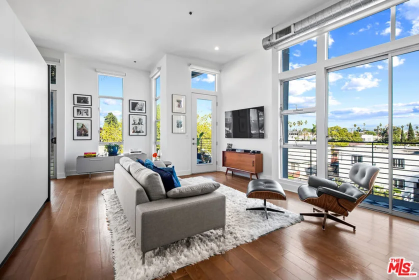 13320 Beach Avenue #304 photo 8