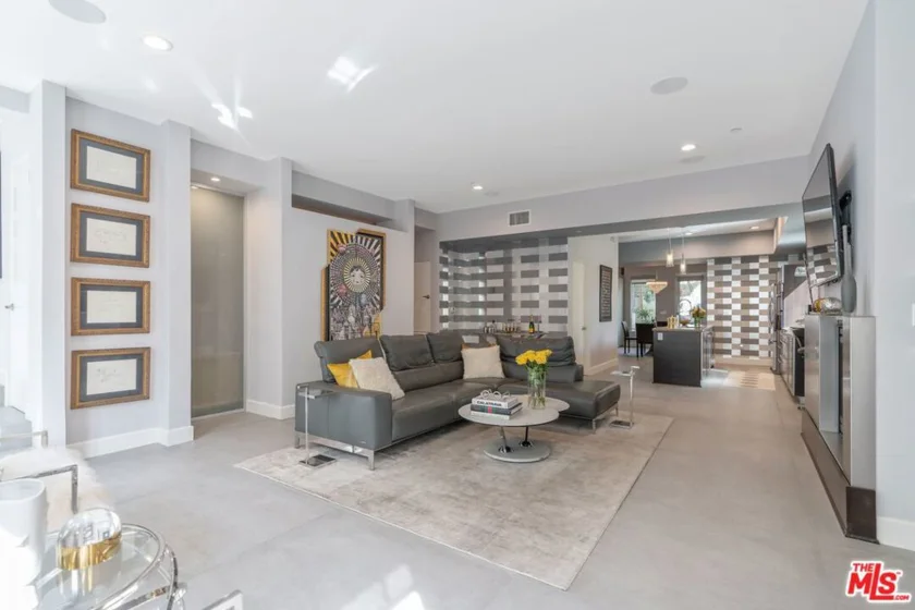 1250 N Harper Avenue #302 photo 36