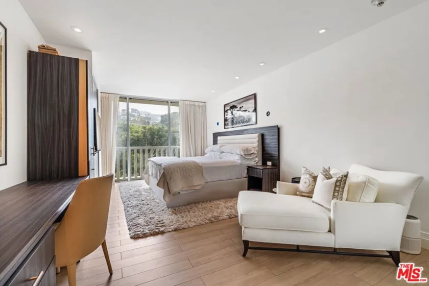 9255 Doheny Road #703 photo 16