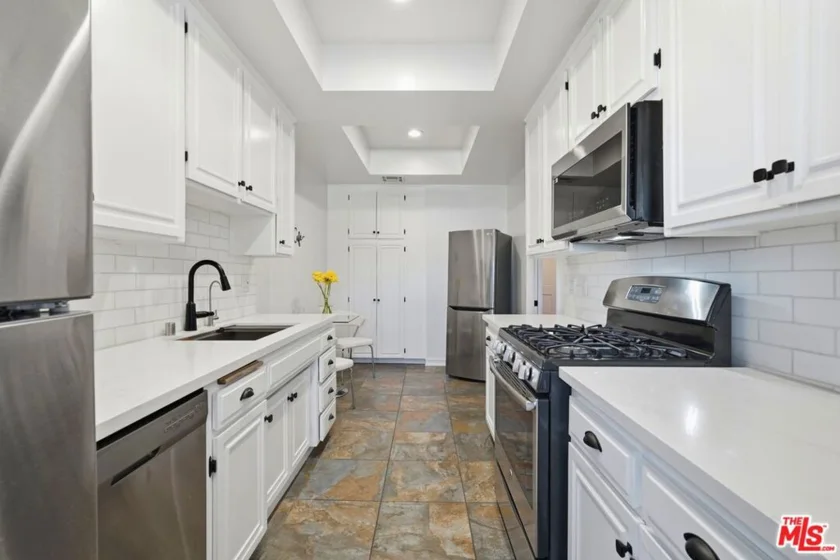 828 S Bedford Street #202 photo 27