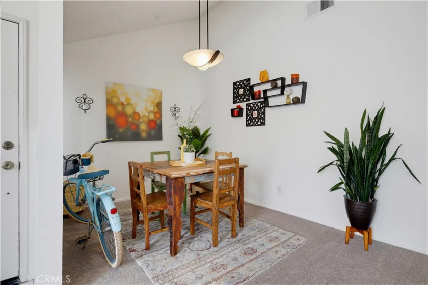 4581 Warner #302 photo 17