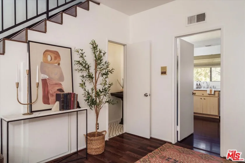 822 Victor Avenue #4 photo 6