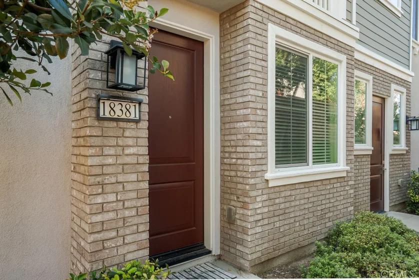 18381 Iris Lane photo 1