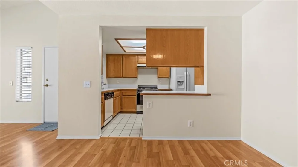23506 Cambridge Road photo 12