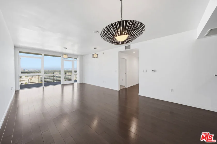 3785 Wilshire Boulevard #1607 photo 4