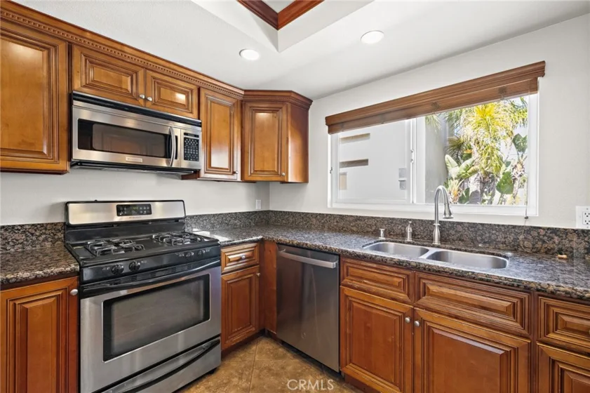 1940 Maple Avenue #111 photo 16