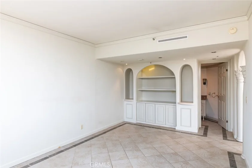 345 Pioneer Drive #1705 photo 10