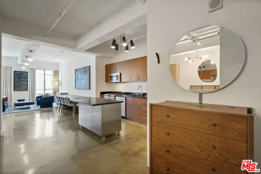 849 S Broadway #403 photo 4