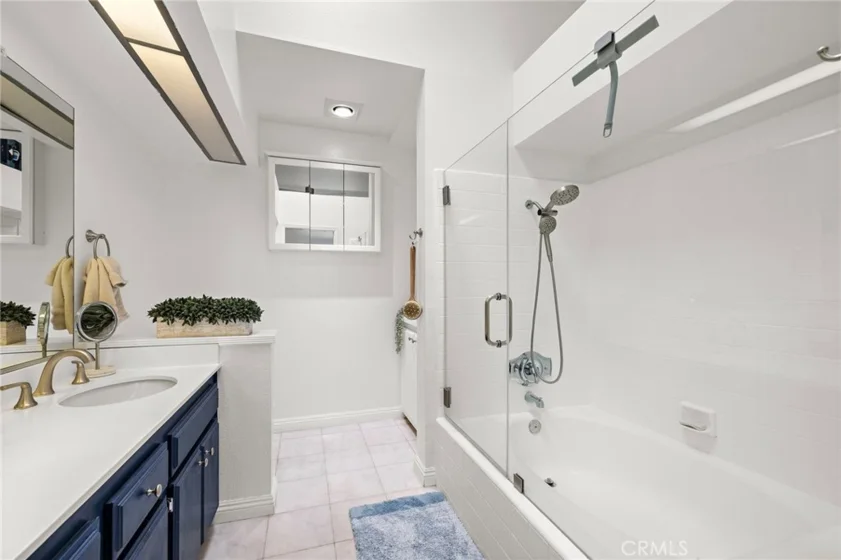 8206 Bridgepoint #206 photo 25