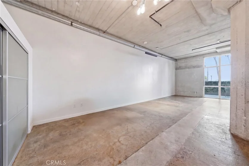 825 E 4th Street #101 photo 15