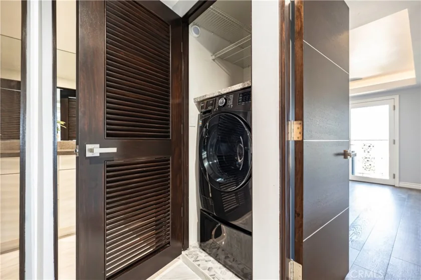 2601 E Ocean #807 photo 14