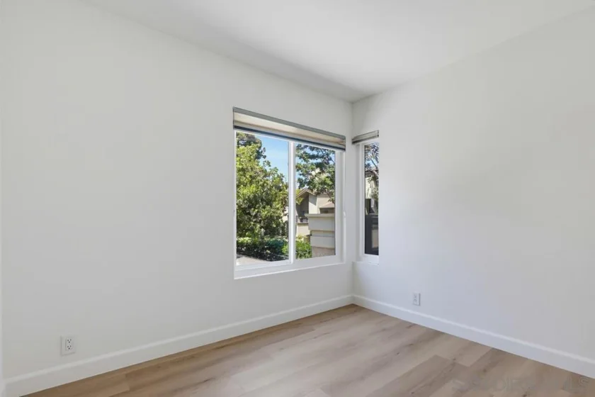 3249 Caminito Eastbluff #31 photo 18