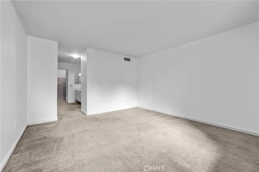 5334 Lindley Avenue #219 photo 22
