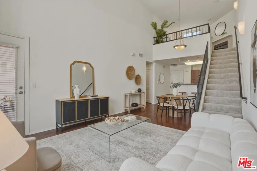 100 S Alameda Street #401 photo 2
