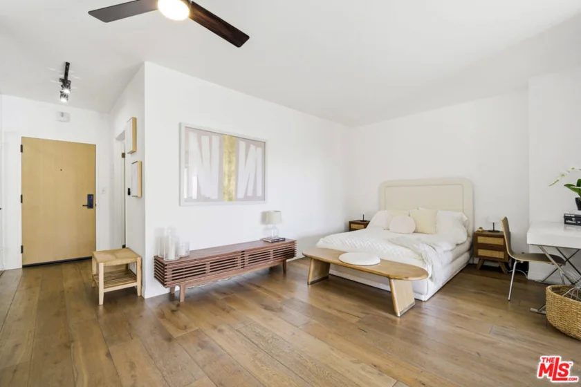 999 N Doheny Drive #205 photo 10