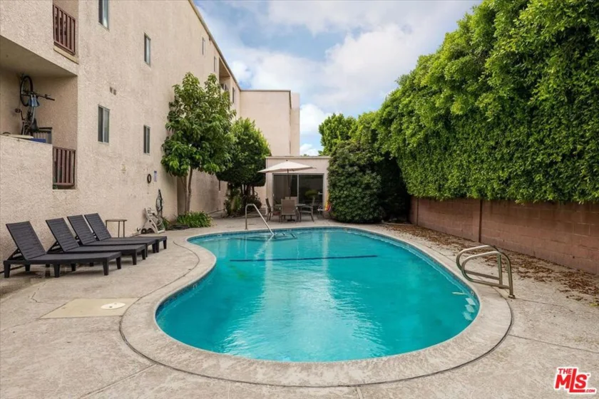 12955 Riverside Drive #203 photo 20
