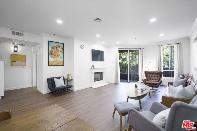 333 Westminster Avenue #104 photo 2