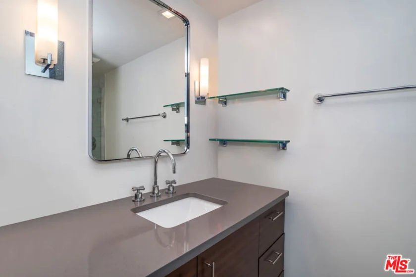 1100 Alta Loma Road #608 photo 21