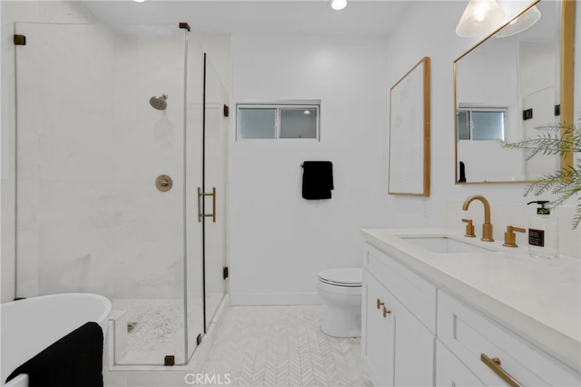 1871 Greenfield Avenue #102 photo 6