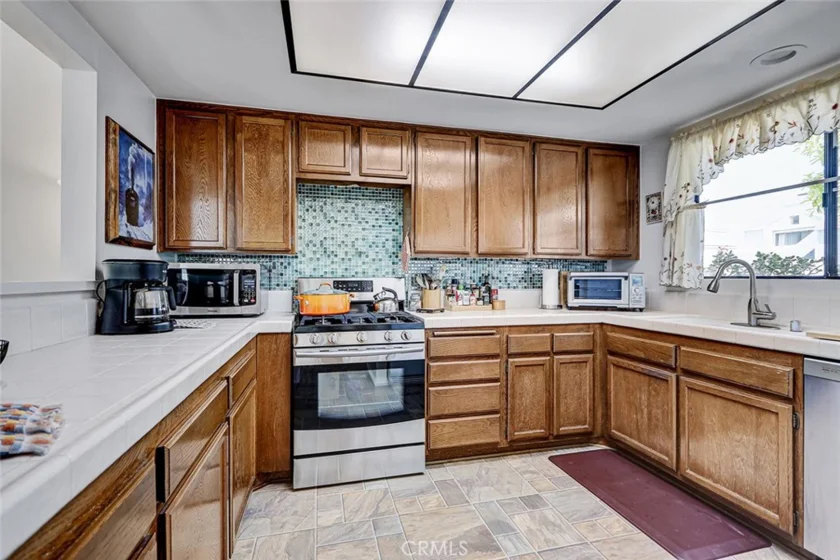 1150 W Capitol Drive #82 photo 11