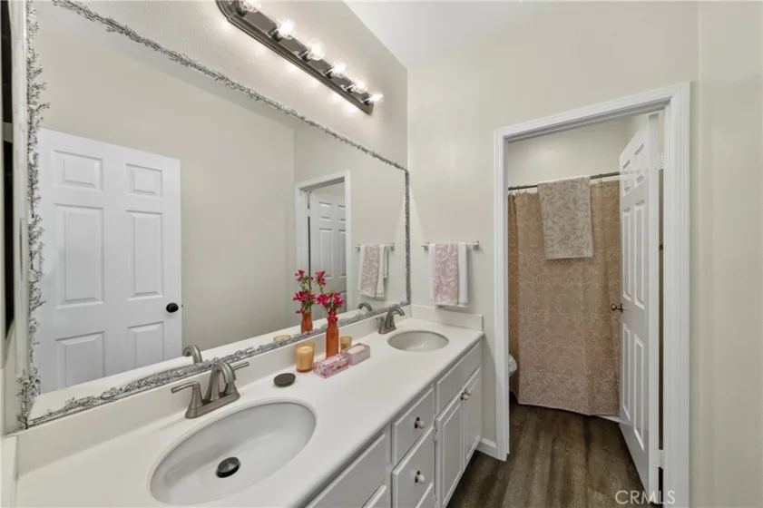 28432 Plymouth Way photo 15