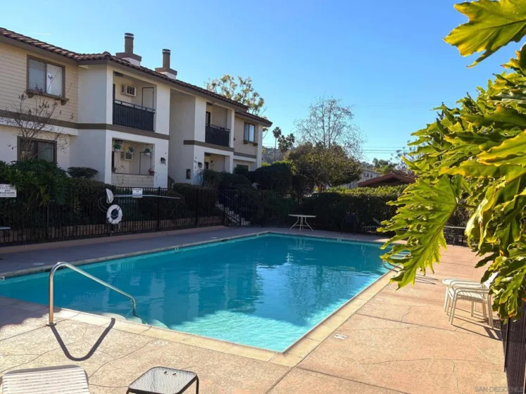 1009 S Sunshine Avenue #B photo 14