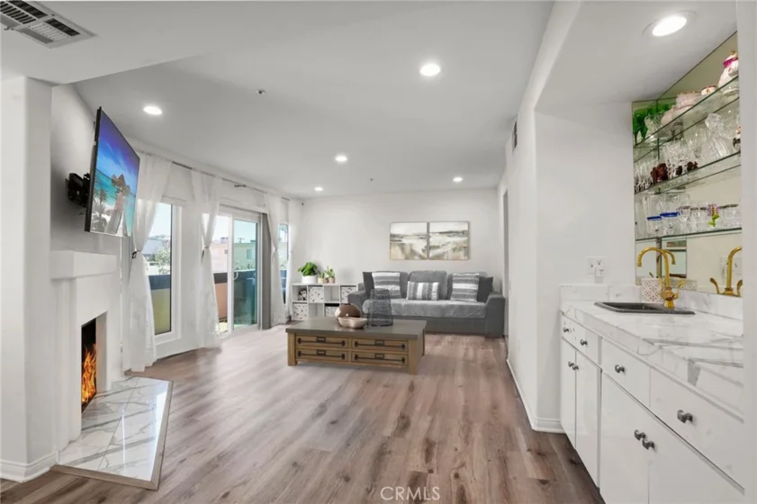 5224 Zelzah Avenue #108 photo 1