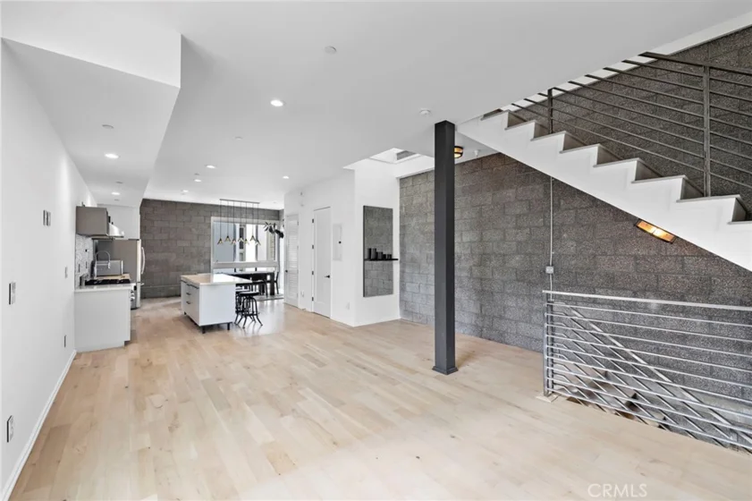 4151 Redwood Avenue #106 photo 29