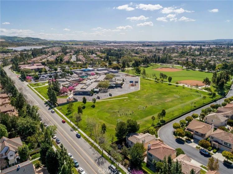 329 Rathbourne photo 45