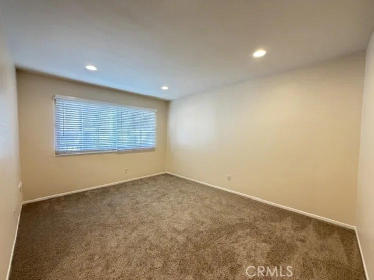 8650 Belford photo 14