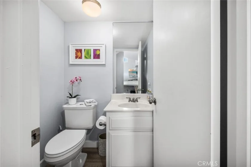 5588 Orange Avenue photo 8