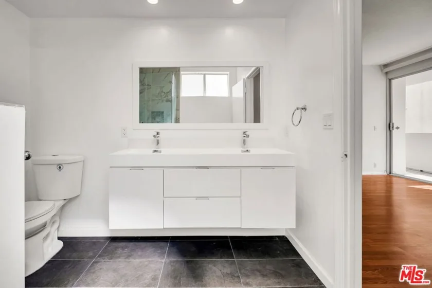 1164 Wellesley Avenue #204 photo 20