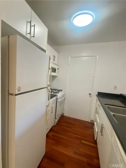 18350 Hatteras photo 7