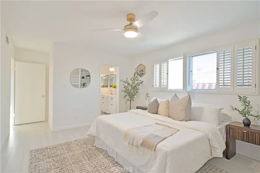 5400 Lindley Avenue #322 photo 1