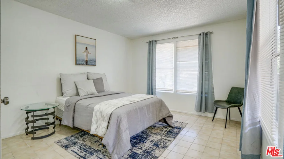 302 E Chestnut Avenue #215 photo 12