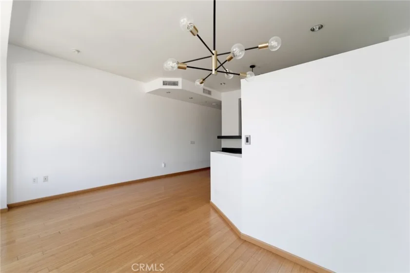 1100 Wilshire Boulevard #2207 photo 33
