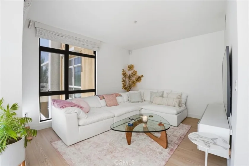 21301 Erwin Street #545 photo 8
