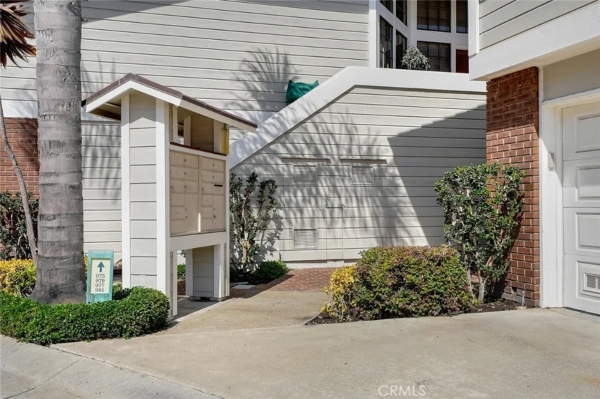 981 Bayside Cove #405 photo 4