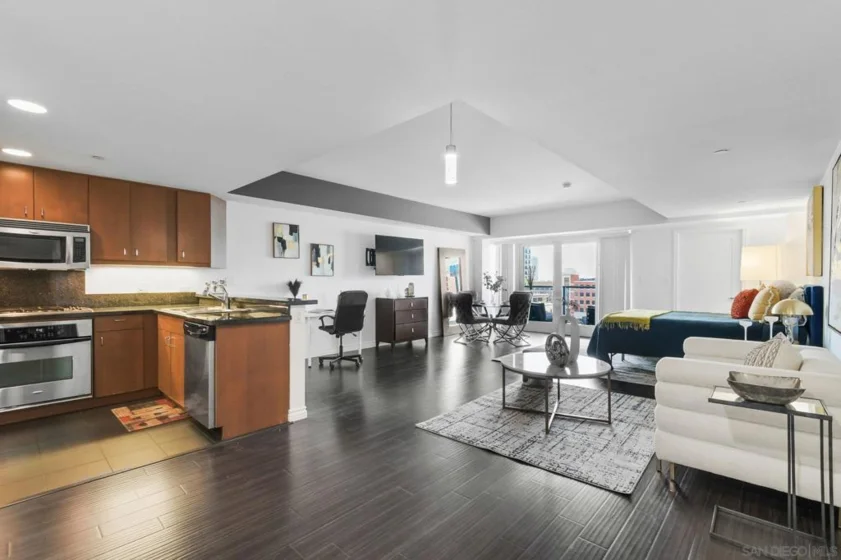 875 G Street #512 photo 13