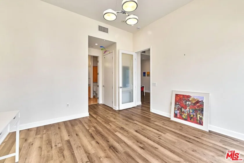 3223 W 6th Street #1005 photo 11