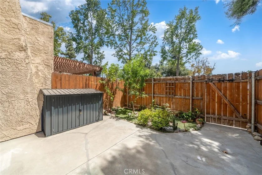 2564 Colgate photo 15