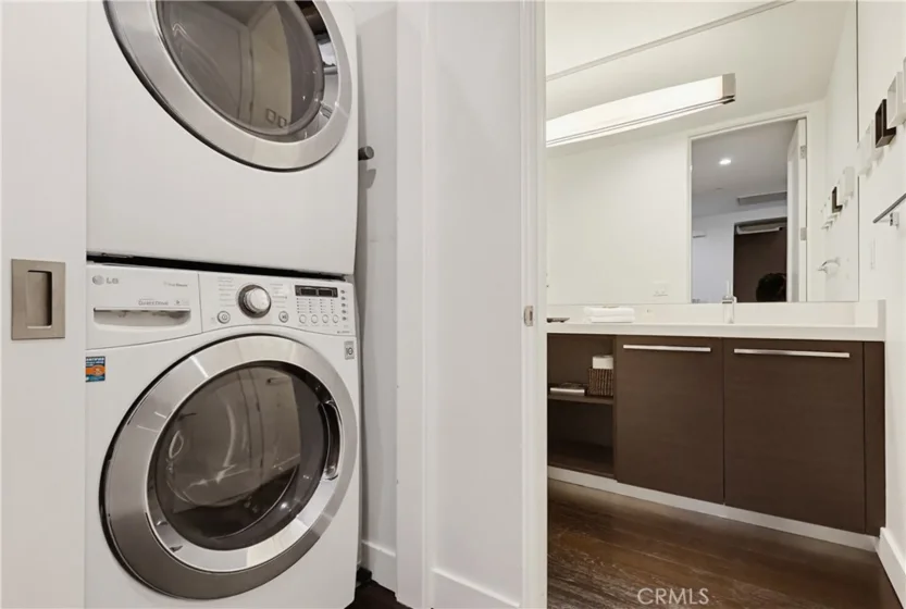855 N Croft Avenue #302 photo 32