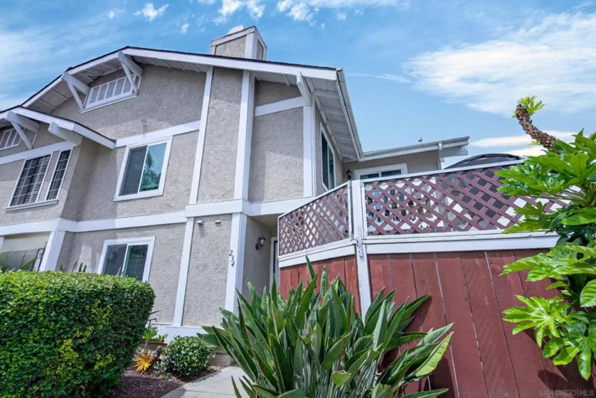 234 Riverview Way photo 1