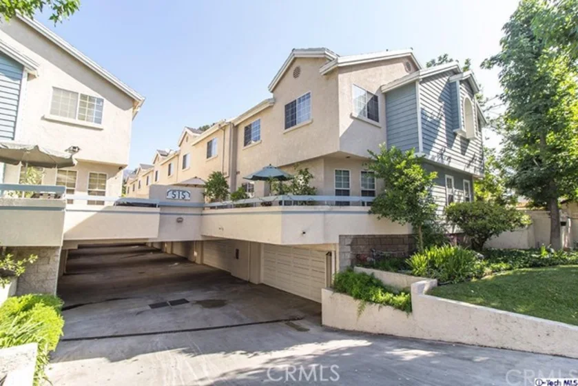 515 W Glenwood Road #102 photo 1