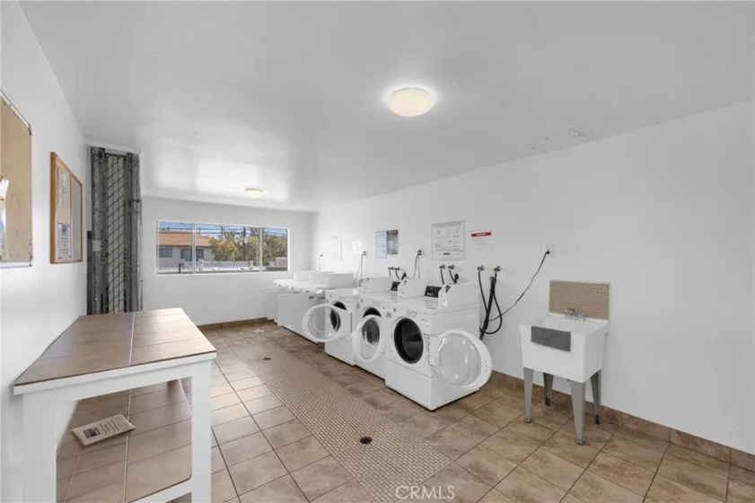 1311 S Grand #10 photo 22