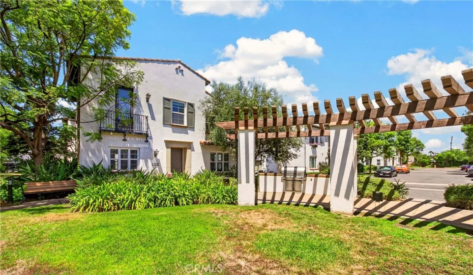 344 N Santa Maria photo 58